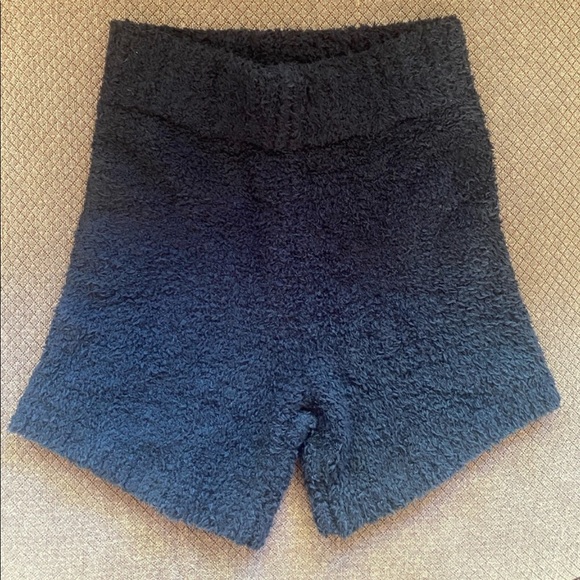 SKIMS 3 piece cozy set …kardashian - Picture 5 of 6